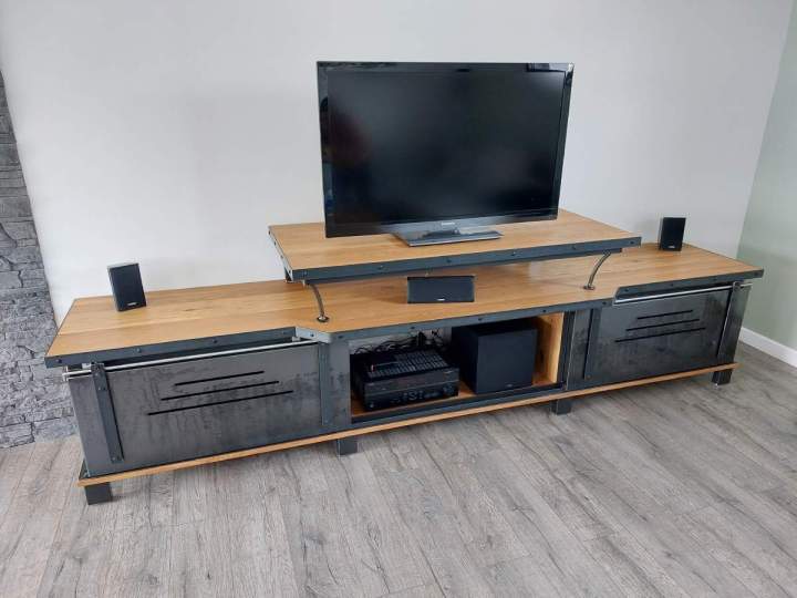 Meubles en métal uniques de style industriel ou moderne